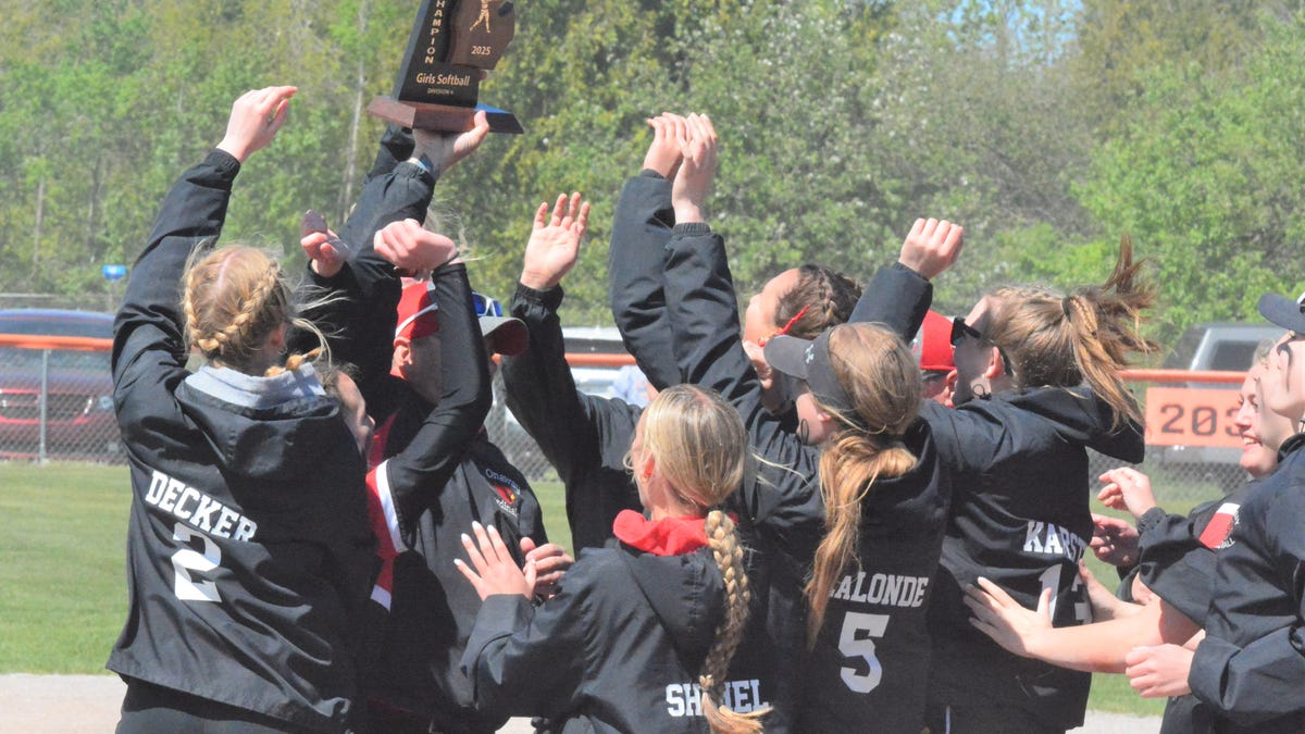 Onaway softball beats Rogers City to win its first regional title since 2019