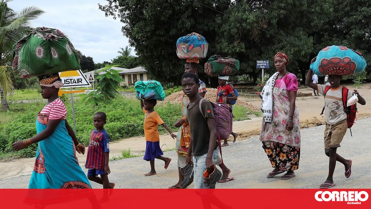 Os agricultores fogem sobre o medo de terroristas em Moçambique – Mondo