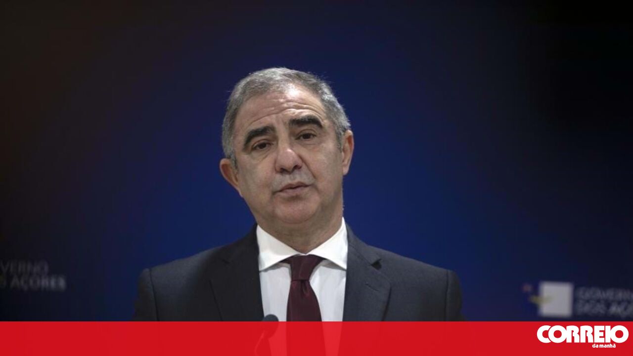 Presidente do governo regional dos Açores está satisfeito com a consistência do novo executivo -chefe da República – política