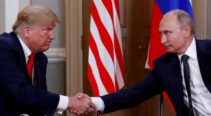 Putin diz a Trump que terá que responder aos ataques de drones ucranianos