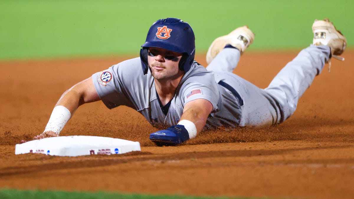 Real-time updates to Auburn Regional Finals