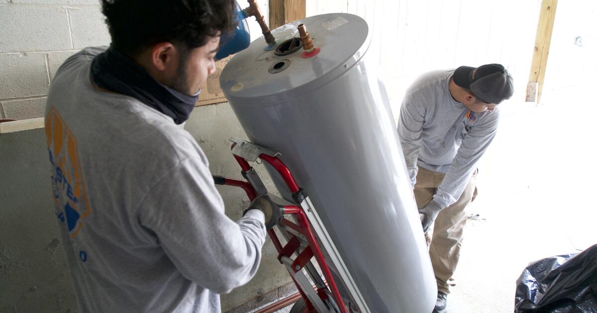 Regulators seek to phase out gasoline-powered appliances in Southern California