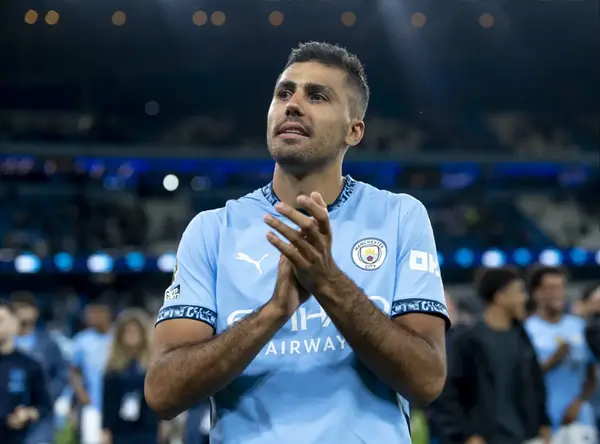 Rodri to sign new long-term Manchester City contract
