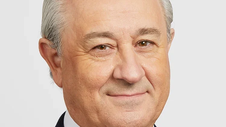 Rui Rio admite que está de volta à vida política “em certo sentido”
