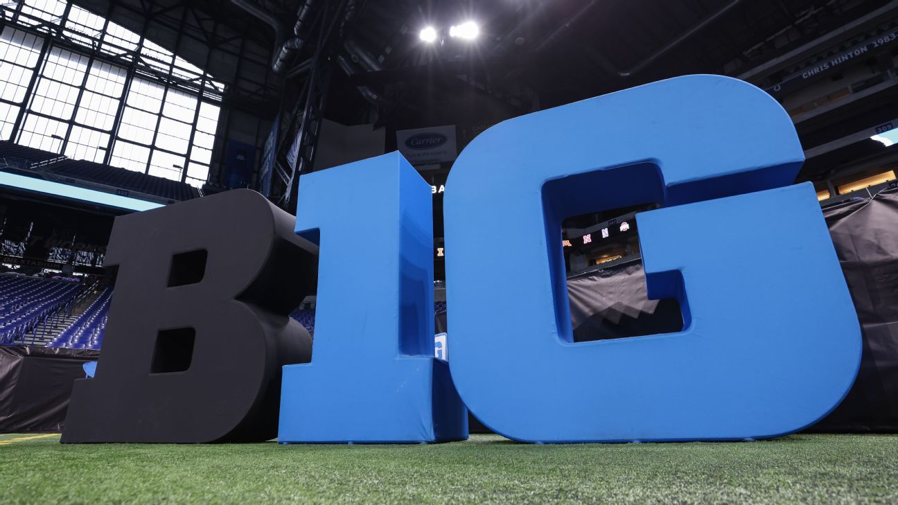 Ryan Day of Ohio State says the top 10 worthy of 4 AQ points in CFP