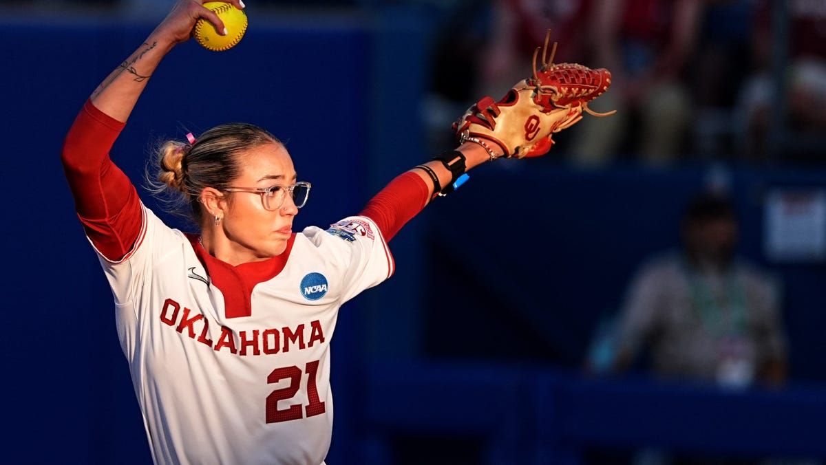 Sam Landry of Oklahoma faces former TTU coach Gerry Glasco of WCWS