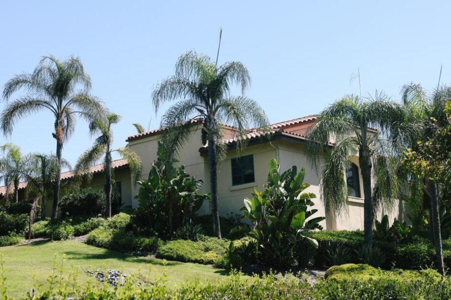 State relocation to suspend the troubled Los Angeles nursing home company license