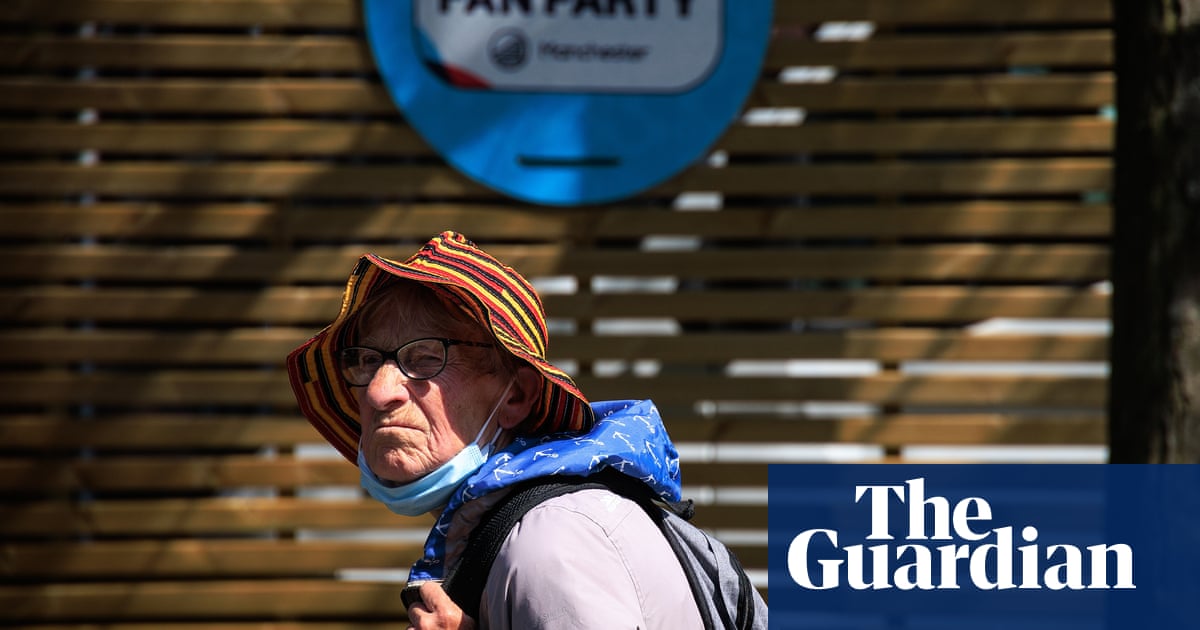 The Metropolitan Office said the UK is twice as likely to be hot this year. UK weather