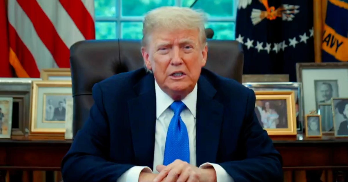 Trump signs travel ban bans entry from 12 countries, restrictions on seven countries