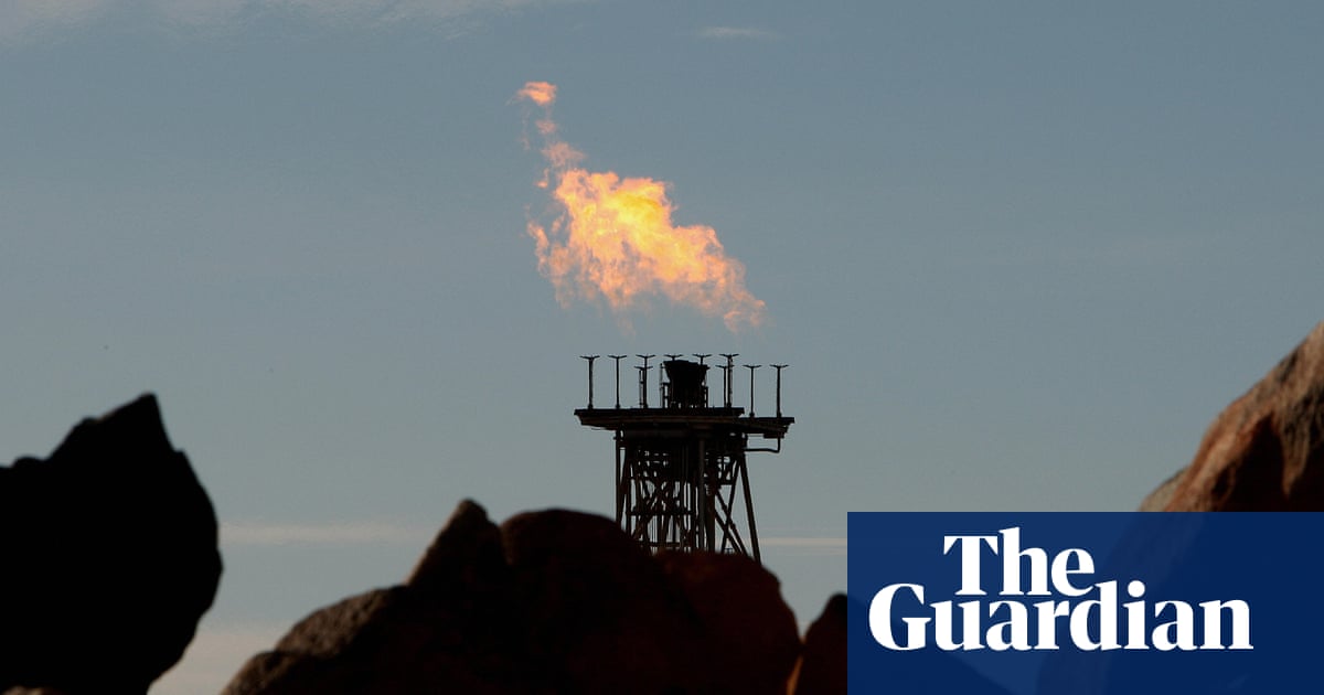 Vanuatu criticizes Australia for expanding its petrol project as it conducts COP31 bid | Pacific Islands